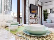 Foto Nice apartment 1 min to the beach