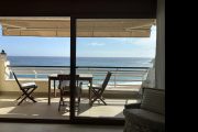 Foto APARTMENT SEA VIEWS ON THE BEACH 4