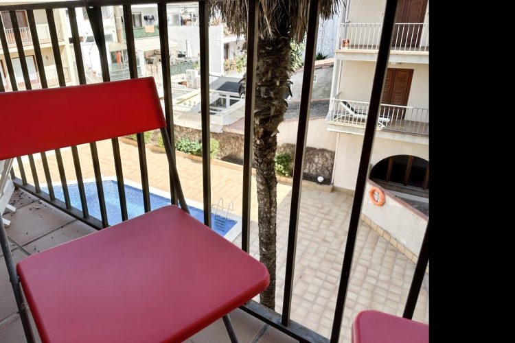 CENTRIC APARTMENT with POOL in TOSSA 2