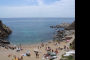 Foto Nice apartment 1 min to the beach 2