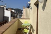 Foto Nice apartment 1 min to the beach 2